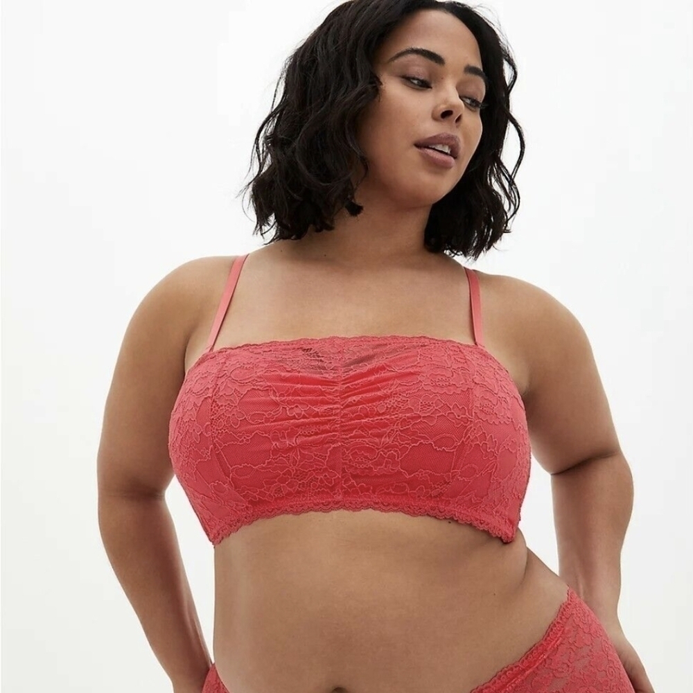 New Torrid Bralette Bandeau Lightly Lined Lace Convertible bra, Corral, Size 1x
